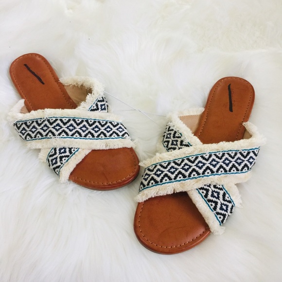 Universal Thread Shoes - NEW White Cream Navy Fringe Boho Open Toe Sandals
